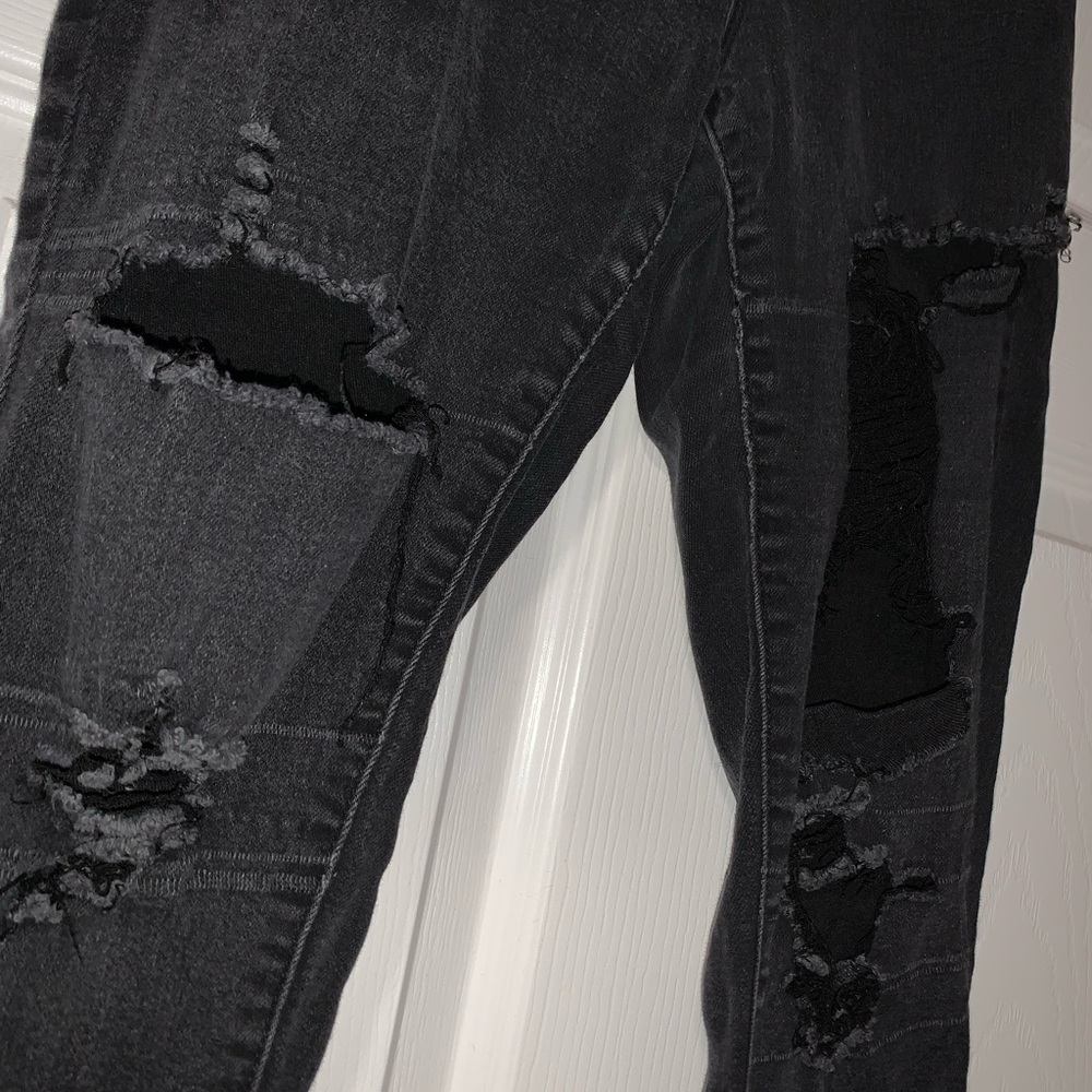 Black distressed jeans
